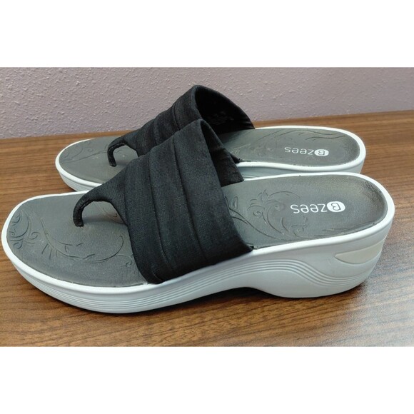 Bzees Womens Dallas Black Slip On Thong Sandals Shoes 8M Wedge - Picture 3 of 8